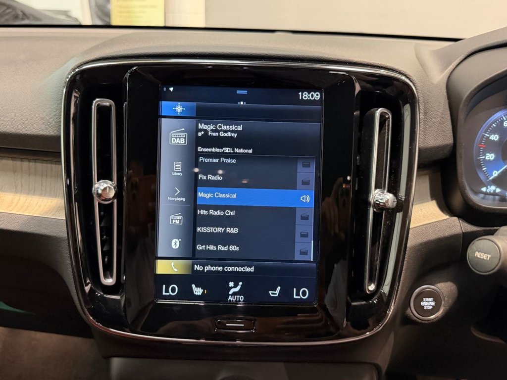 USED 2019 19 VOLVO XC40 2.0 D3 Inscription SUV 5dr Diesel Auto AWD Euro 6 (s/s) (150 ps) 