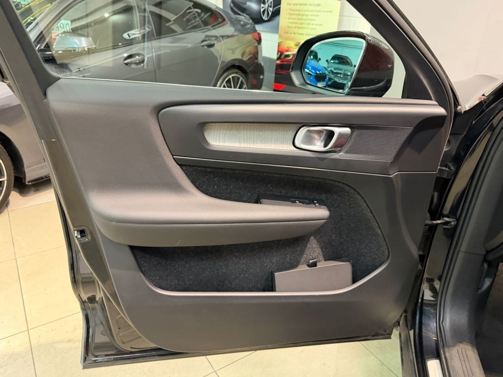 USED 2019 19 VOLVO XC40 2.0 D3 Inscription SUV 5dr Diesel Auto AWD Euro 6 (s/s) (150 ps) 