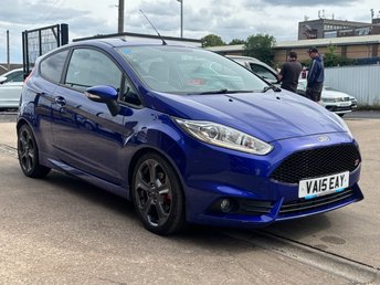 2015 FORD FIESTA