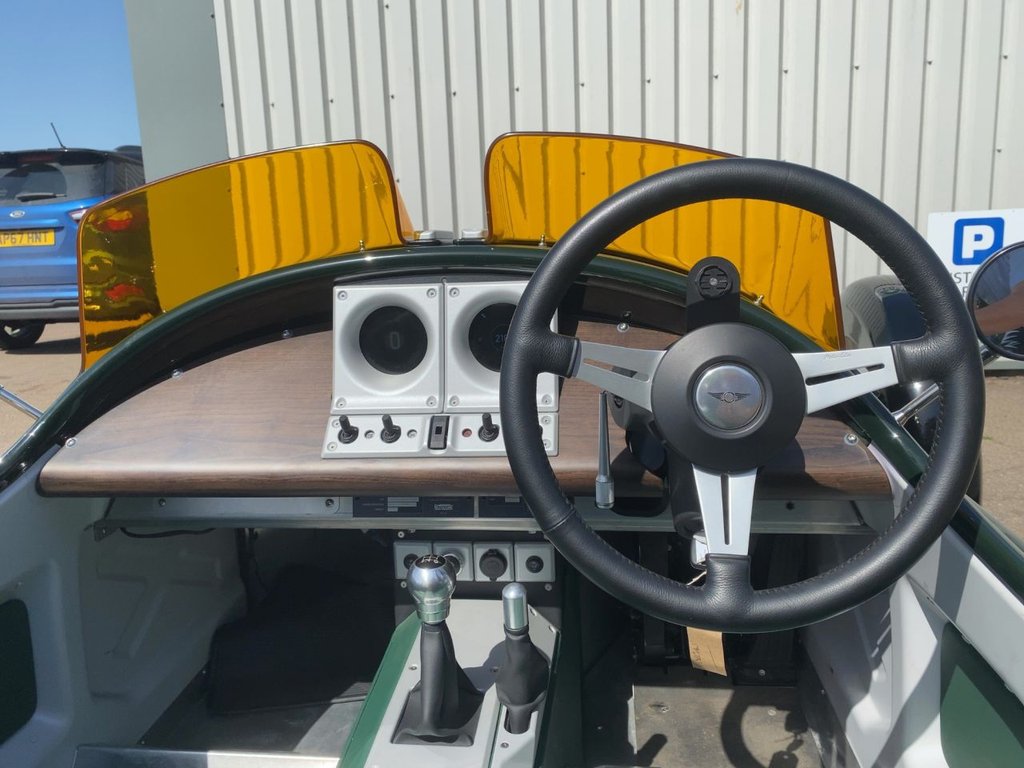 USED 2023 23 MORGAN SUPER 3 1497cc BIG SPEC+1OWNER+FMSH+JET GREEN