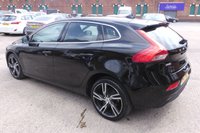 USED 2017 17 VOLVO V40 2.0 D2 Inscription Hatchback 5dr Diesel Auto Euro 6 (s/s) (120 ps) 