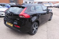 USED 2017 17 VOLVO V40 2.0 D2 Inscription Hatchback 5dr Diesel Auto Euro 6 (s/s) (120 ps) 