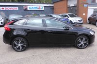 USED 2017 17 VOLVO V40 2.0 D2 Inscription Hatchback 5dr Diesel Auto Euro 6 (s/s) (120 ps) 