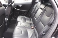 USED 2017 17 VOLVO V40 2.0 D2 Inscription Hatchback 5dr Diesel Auto Euro 6 (s/s) (120 ps) 