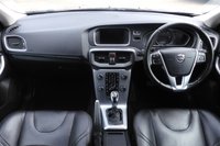 USED 2017 17 VOLVO V40 2.0 D2 Inscription Hatchback 5dr Diesel Auto Euro 6 (s/s) (120 ps) 