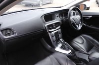 USED 2017 17 VOLVO V40 2.0 D2 Inscription Hatchback 5dr Diesel Auto Euro 6 (s/s) (120 ps) 