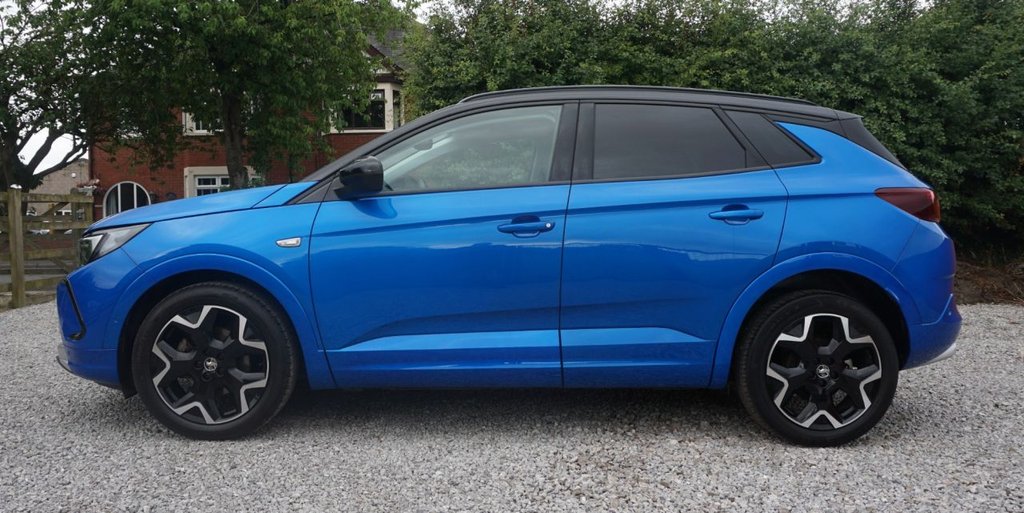 2023 Vauxhall Grandland thumbnail 7