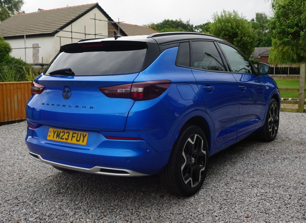 2023 Vauxhall Grandland thumbnail 3