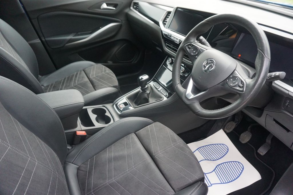 2023 Vauxhall Grandland thumbnail 13