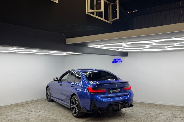 View our BMW 3 SERIES