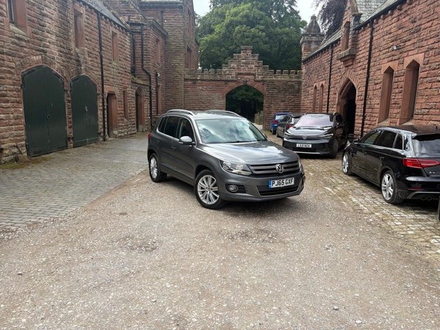 View our VOLKSWAGEN TIGUAN
