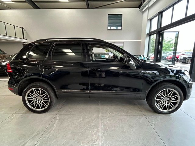 View our VOLKSWAGEN TOUAREG