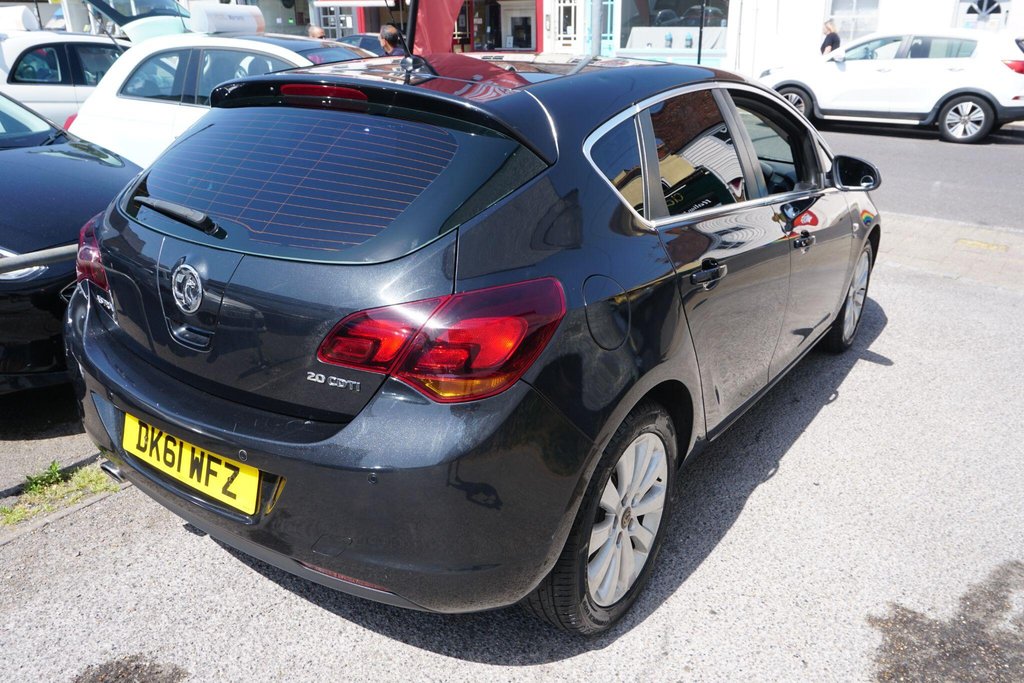 USED 2011 61 VAUXHALL ASTRA 2.0 CDTi SE Auto Euro 5 5dr AUTO!!!!!