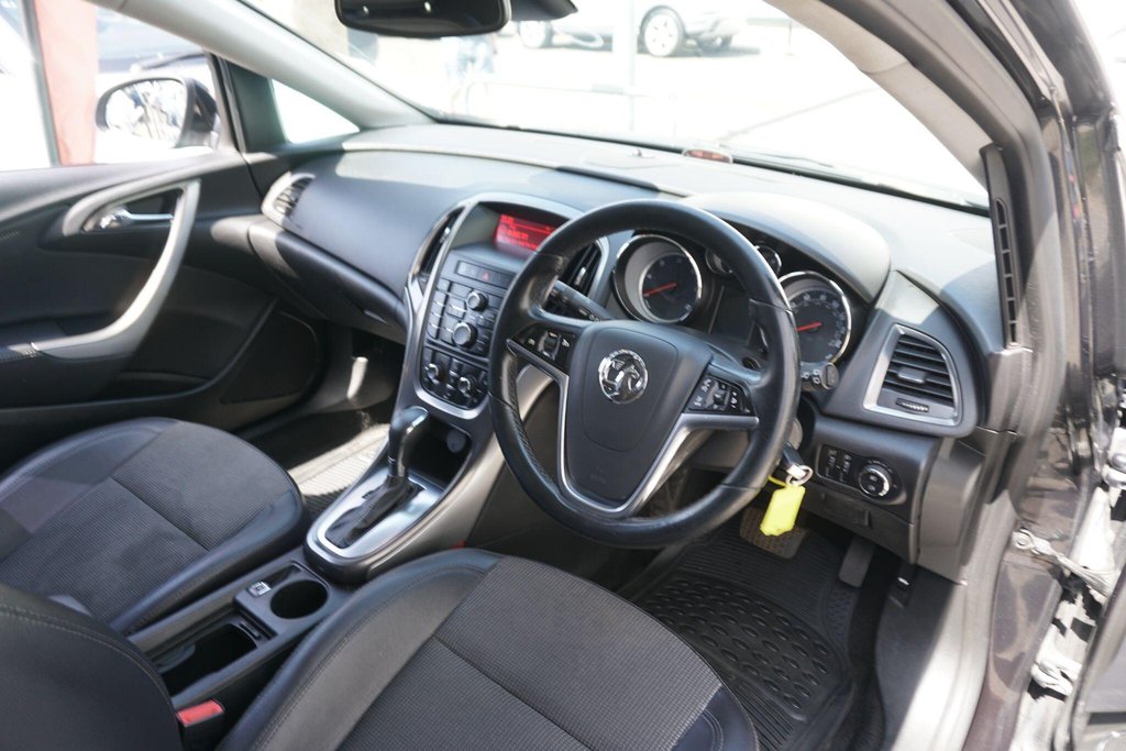 USED 2011 61 VAUXHALL ASTRA 2.0 CDTi SE Auto Euro 5 5dr AUTO!!!!!