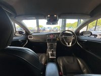 USED 2017 17 VOLVO V40 CROSS COUNTRY 2.0 D3 Pro Hatchback 5dr Diesel Manual Euro 6 (s/s) (150 ps) 