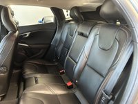 USED 2017 17 VOLVO V40 CROSS COUNTRY 2.0 D3 Pro Hatchback 5dr Diesel Manual Euro 6 (s/s) (150 ps) 