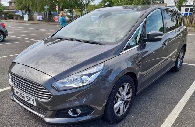 View our Ford S-Max 2.0 TDCi Titanium Euro 6 (s/s) 5dr