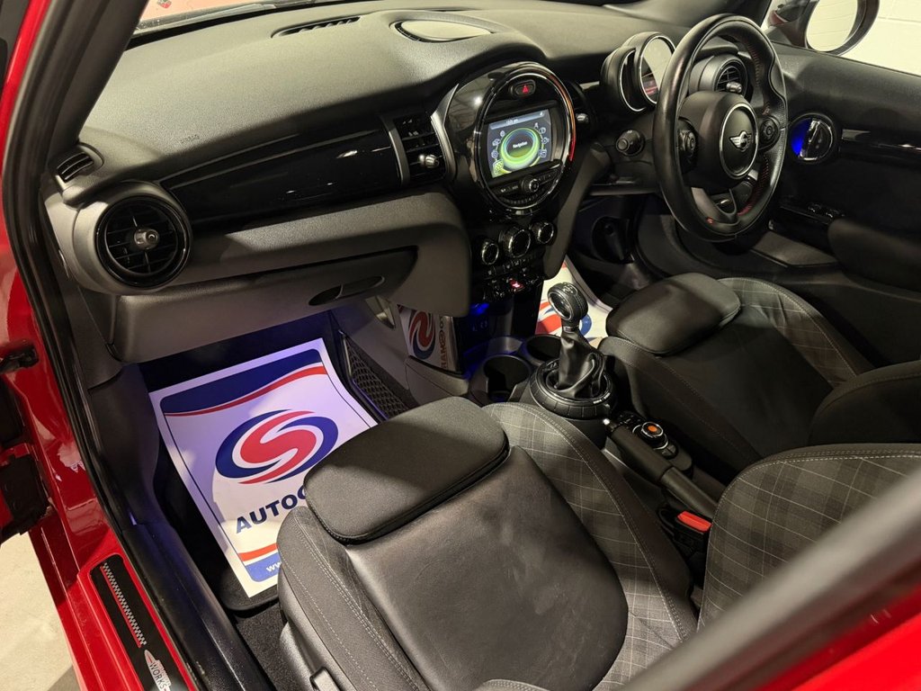 USED 2016 65 MINI HATCH 1.5 Cooper D Hatchback 5dr Diesel Auto Euro 6 (s/s) (116 ps) 