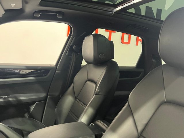 View our PORSCHE CAYENNE