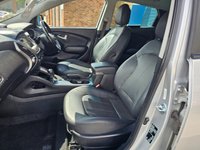 USED 2015 15 HYUNDAI IX35 2.0 CRDi Premium SUV 5dr Diesel Auto 4WD Euro 5 (134 bhp) 