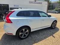 USED 2017 67 VOLVO XC60 2.4 D5 SE Lux Nav SUV 5dr Diesel Auto AWD Euro 6 (s/s) (220 ps) PEARL WHITE+SUNROOF+LEATHER+AUTO+BLIS+FSH
