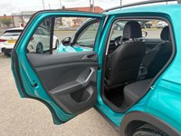 USED 2020 70 VOLKSWAGEN T-CROSS 1.0 TSI SE SUV 5dr Petrol Manual Euro 6 (s/s) (110 ps) 2 OWNERS FROM NEW* PARKING SENSORS* REVERSING CAMERA* CRUISE CONTROL* AUTO START / STOP* LANE ASSIST* BLIND SPOT DETECTION* 6 SPEED* COLLISION WARNING* AIR CON* BLUETOOTH PHONE AND AUDIO* DAB