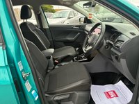 USED 2020 70 VOLKSWAGEN T-CROSS 1.0 TSI SE SUV 5dr Petrol Manual Euro 6 (s/s) (110 ps) 2 OWNERS FROM NEW* PARKING SENSORS* REVERSING CAMERA* CRUISE CONTROL* AUTO START / STOP* LANE ASSIST* BLIND SPOT DETECTION* 6 SPEED* COLLISION WARNING* AIR CON* BLUETOOTH PHONE AND AUDIO* DAB