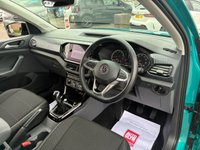 USED 2020 70 VOLKSWAGEN T-CROSS 1.0 TSI SE SUV 5dr Petrol Manual Euro 6 (s/s) (110 ps) 2 OWNERS FROM NEW* PARKING SENSORS* REVERSING CAMERA* CRUISE CONTROL* AUTO START / STOP* LANE ASSIST* BLIND SPOT DETECTION* 6 SPEED* COLLISION WARNING* AIR CON* BLUETOOTH PHONE AND AUDIO* DAB