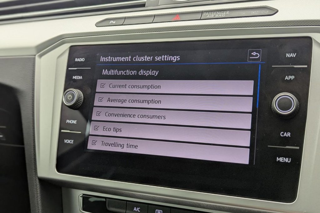 USED 2018 18 VOLKSWAGEN PASSAT 1.4 TSI SE Business Saloon 4dr Petrol Manual Euro 6 (s/s) (125 ps) Sat Nav, Cruise, 17" Alloys