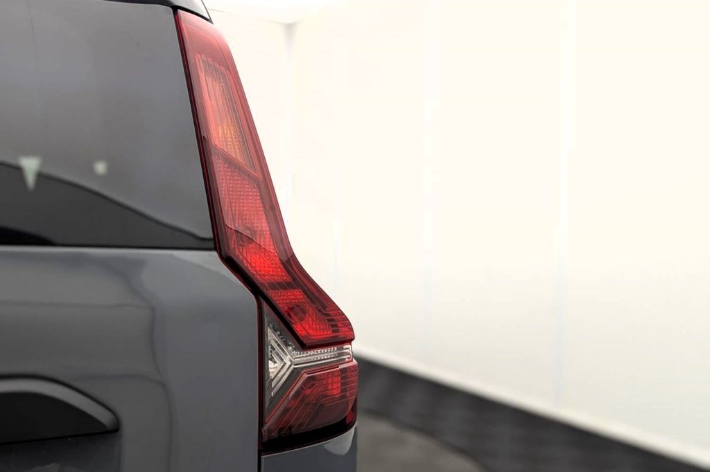 USED 2023 23 DACIA JOGGER 1.0 TCe Extreme SE MPV 5dr Petrol Manual Euro 6 (s/s) (110 ps) 7 Seats, Sat Nav, Camera
