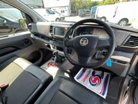 USED 2021 71 VAUXHALL VIVARO 1.5 Turbo D 2700 Sportive Panel Van 5dr Diesel Manual L1 H1 Euro 6 (s/s) (120 ps) Low Miles+Aircon+1-Owner