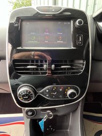 USED 2016 16 RENAULT CLIO 0.9 TCe Dynamique S Nav Hatchback 5dr Petrol Manual Euro 6 (s/s) (90 ps) FRESH SERVICE 2 PRE OWNERS