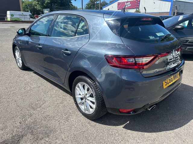 View our RENAULT MEGANE