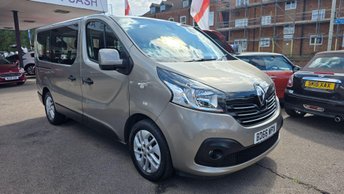 2017 RENAULT TRAFIC 1.6 dCi ENERGY 27 Sport Nav SWB Euro 6 (s/s) 5dr (9 Seat) &pound;15995.00