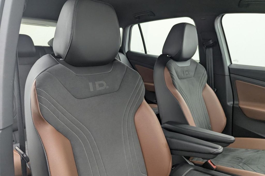 USED 2022 22 VOLKSWAGEN ID.4 Pure 52kWh Life SUV 5dr Electric Auto (148 ps) Car Play, Rear Camera, Sat Nav