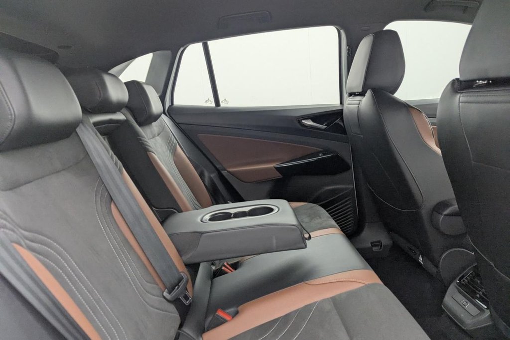 USED 2022 22 VOLKSWAGEN ID.4 Pure 52kWh Life SUV 5dr Electric Auto (148 ps) Car Play, Rear Camera, Sat Nav