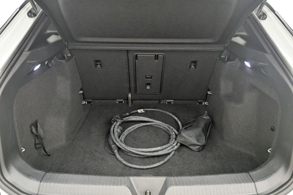 USED 2022 22 VOLKSWAGEN ID.4 Pure 52kWh Life SUV 5dr Electric Auto (148 ps) Car Play, Rear Camera, Sat Nav