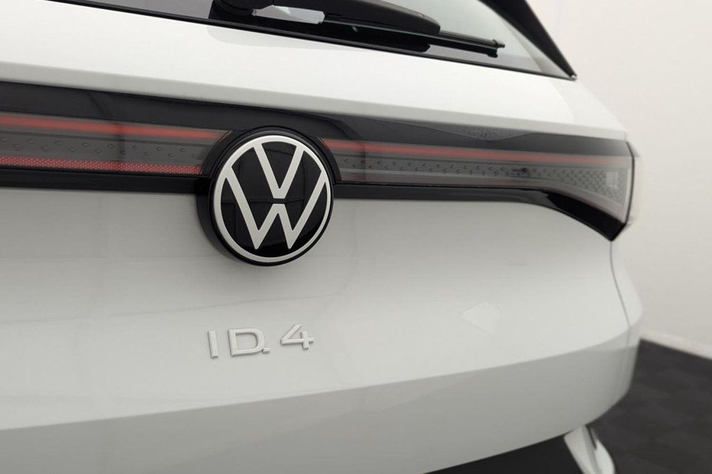USED 2022 22 VOLKSWAGEN ID.4 Pure 52kWh Life SUV 5dr Electric Auto (148 ps) Car Play, Rear Camera, Sat Nav