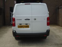 USED 2022 22 VAUXHALL VIVARO 1.5 Turbo D 2900 Dynamic Panel Van 6dr Diesel Manual L2 H1 Euro 6 (s/s) (100 ps) 6 MONTHS PARTS AND LABOUR WARRANTY
