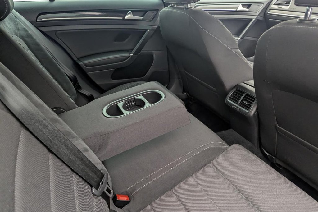 USED 2018 18 VOLKSWAGEN GOLF 2.0 TSI R Hatchback 5dr Petrol DSG 4Motion Euro 6 (s/s) (310 ps) Car Play, Sat Nav, Sensors