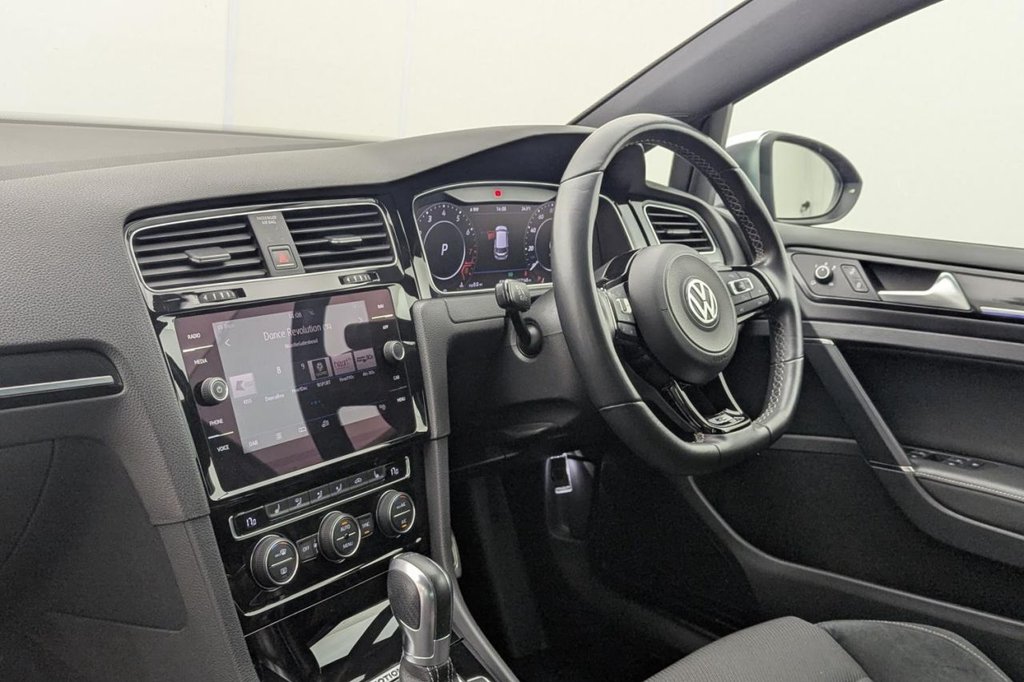 USED 2018 18 VOLKSWAGEN GOLF 2.0 TSI R Hatchback 5dr Petrol DSG 4Motion Euro 6 (s/s) (310 ps) Car Play, Sat Nav, Sensors