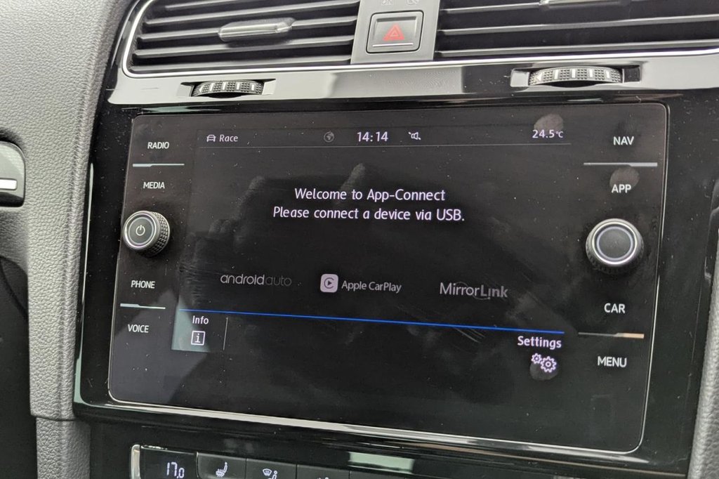 USED 2018 18 VOLKSWAGEN GOLF 2.0 TSI R Hatchback 5dr Petrol DSG 4Motion Euro 6 (s/s) (310 ps) Car Play, Sat Nav, Sensors