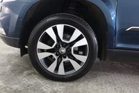 USED 2015 65 SKODA YETI 2.0 TDI Laurin & Klement Outdoor 5dr Diesel DSG 4WD Euro 6 (s/s) (150 ps) Reverse Camera, Panoramic Sunroof,