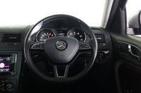 USED 2015 65 SKODA YETI 2.0 TDI Laurin & Klement Outdoor 5dr Diesel DSG 4WD Euro 6 (s/s) (150 ps) Reverse Camera, Panoramic Sunroof,