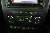 USED 2015 65 SKODA YETI 2.0 TDI Laurin & Klement Outdoor 5dr Diesel DSG 4WD Euro 6 (s/s) (150 ps) Reverse Camera, Panoramic Sunroof,