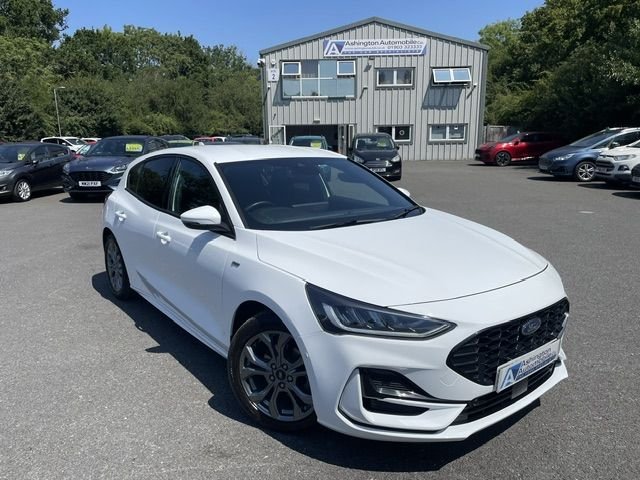 View our Ford Focus 1.0 ST LINE EDITION MHEV 155