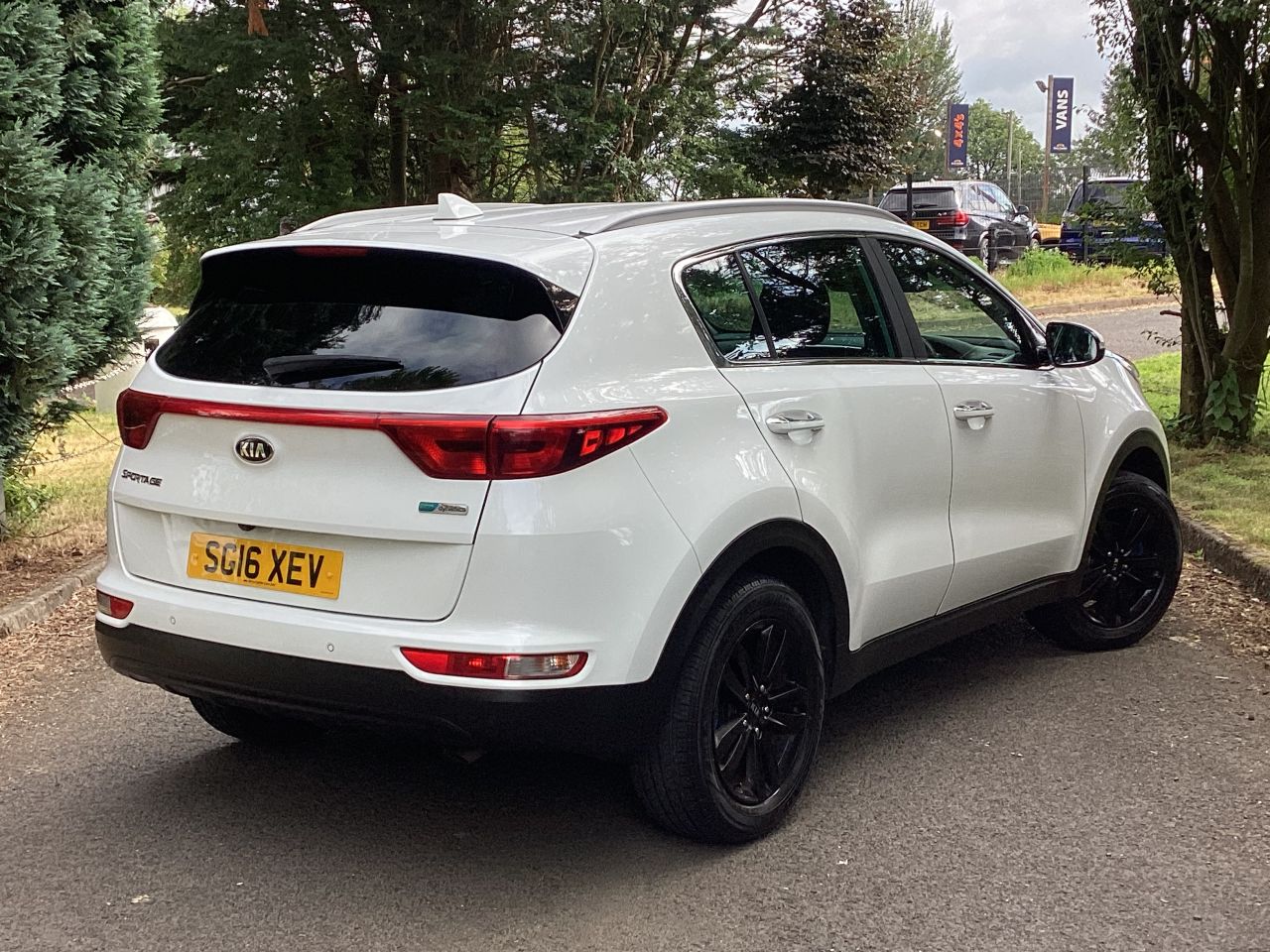 2016 KIA SPORTAGE 1.7 CRDi 2 SUV 5dr Diesel Manual Euro 6 (s/s) (114 bhp) - vehicle photo 2 for sale on PureCar
