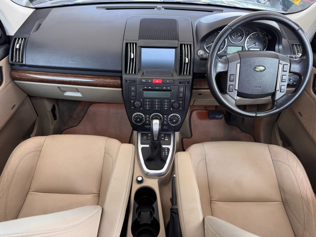 2009 Land Rover Freelander thumbnail 16