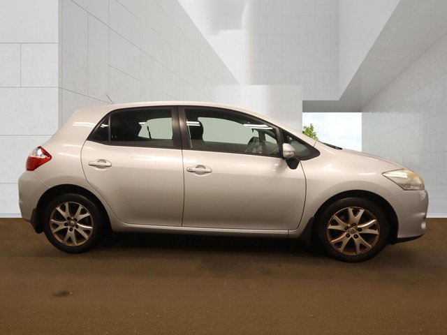 View our TOYOTA AURIS