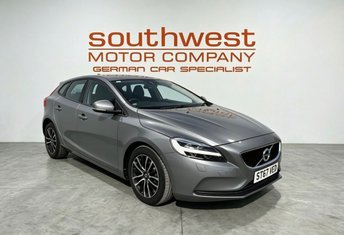 2018 VOLVO V40 2.0 D2 Momentum Hatchback 5dr Diesel Manual Euro 6 (s/s) (120 ps) &pound;6390.00